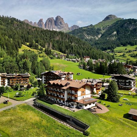 Alpenhotel Panorama Campitello di Fassa Zewnętrze zdjęcie