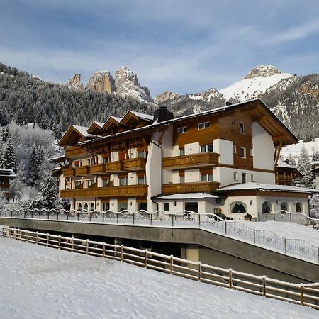 Alpenhotel Panorama Campitello di Fassa Zewnętrze zdjęcie