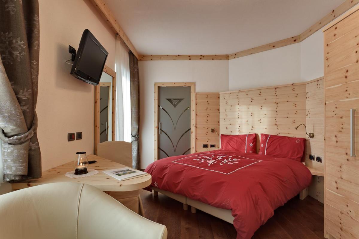 Alpenhotel Panorama Campitello di Fassa Zewnętrze zdjęcie