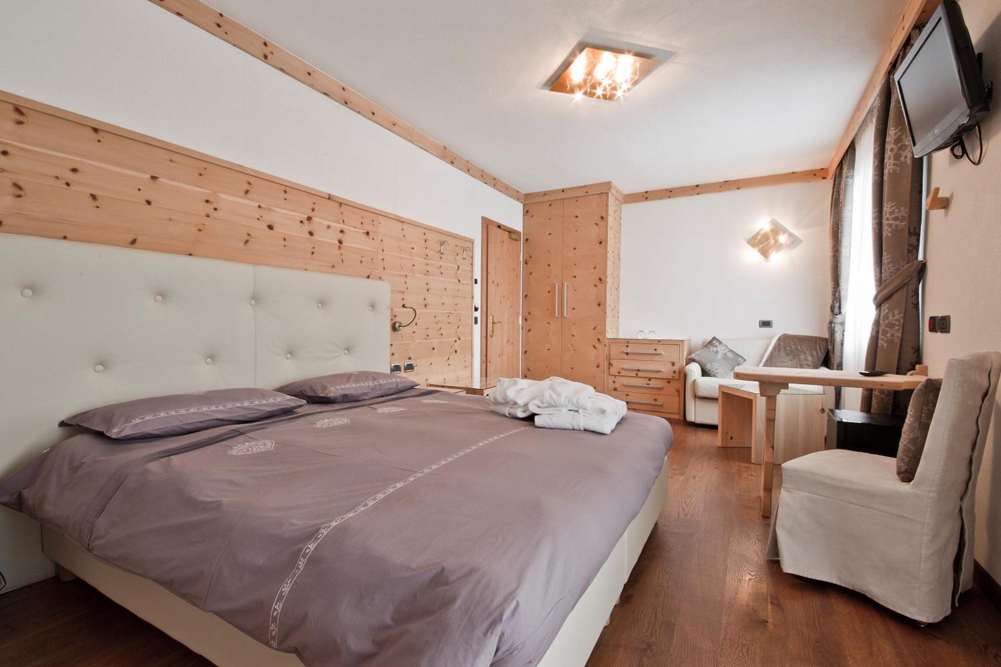 Alpenhotel Panorama Campitello di Fassa Zewnętrze zdjęcie