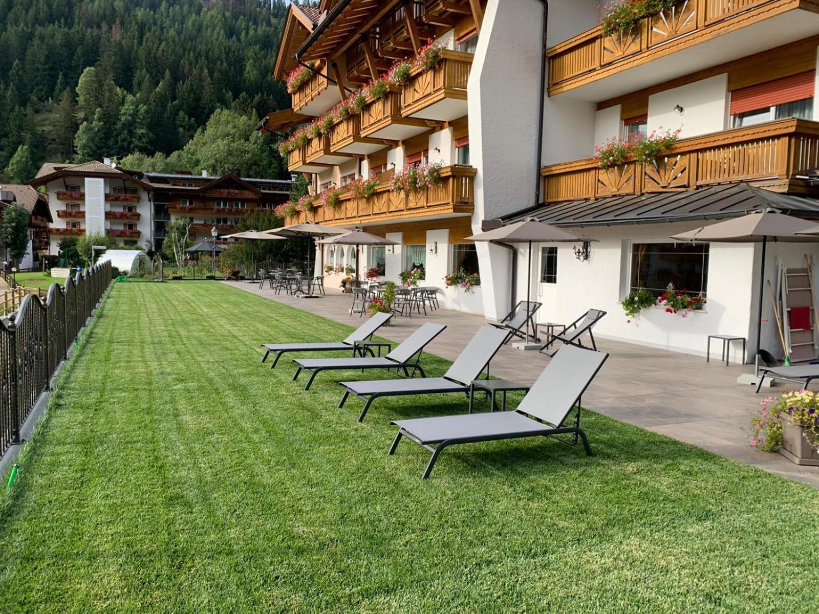 Alpenhotel Panorama Campitello di Fassa Zewnętrze zdjęcie