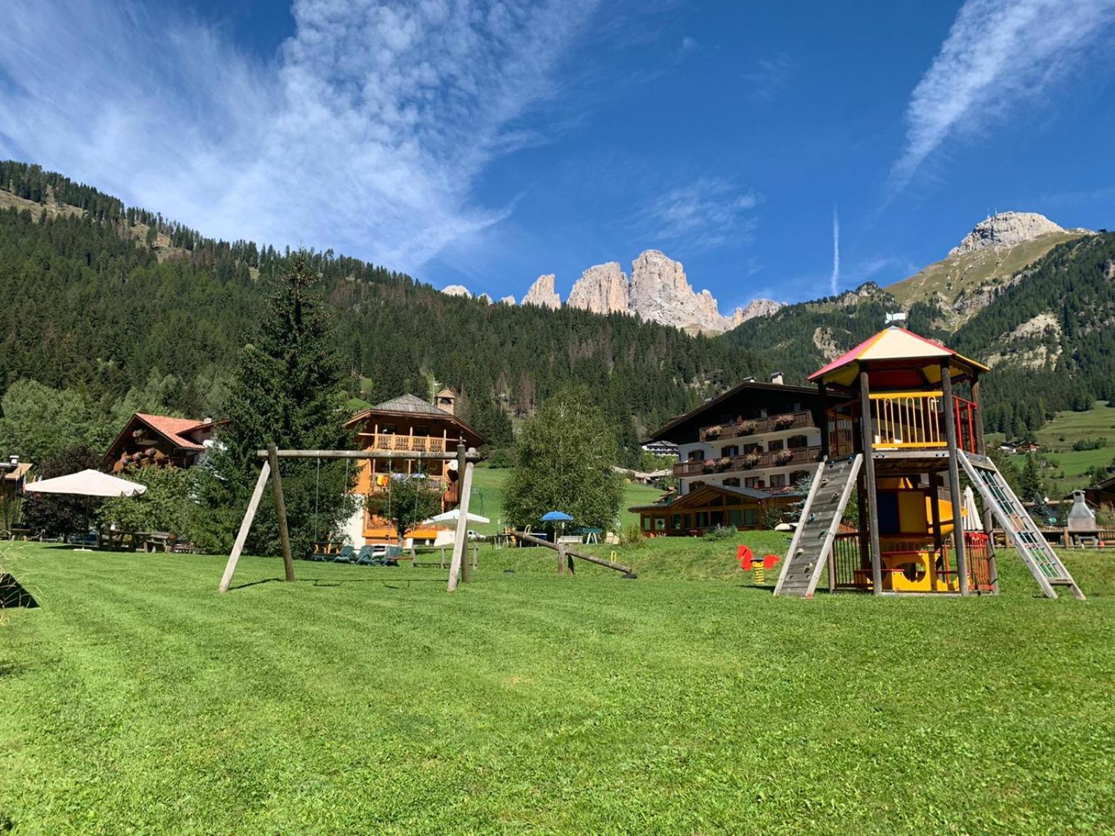 Alpenhotel Panorama Campitello di Fassa Zewnętrze zdjęcie